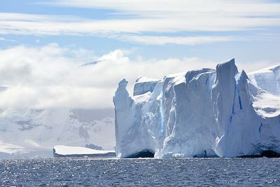 © David Defranceski / Adobe Stock - Iceberg - Antarctique Iceberg - Antarctique