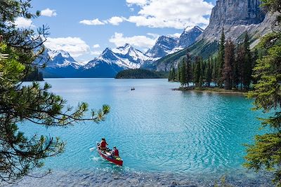 Canoë dans les Rocheuses - Canada