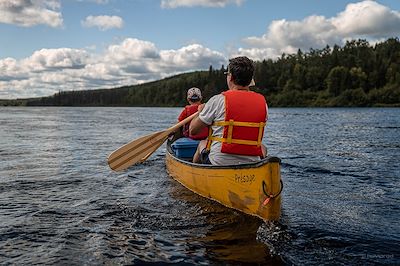 Canoé sur la rivière Mistassini - Canada