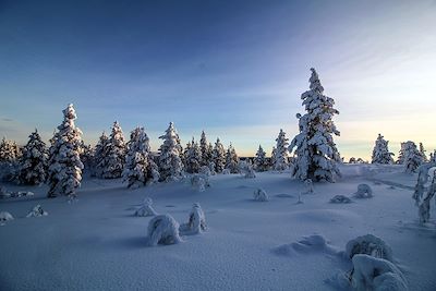 © Victor Labarre - Lac d'Inari - Finlande Lac d'Inari - Finlande