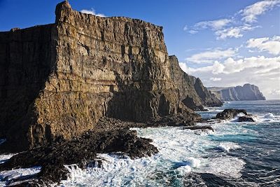 Falaises de Beinisvoro sur l'île de Suduroy - Iles Féroé