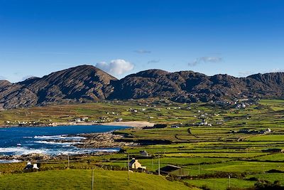 © Chris Hill / Tourism Ireland - Allihies et Slieve Miskish Mountains - Comté de Cork - Irlande Allihies et Slieve Miskish Mountains - Comté de Cork - Irlande