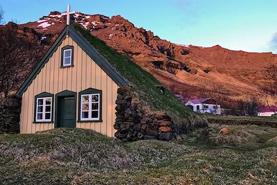 Eglise traditionnelle autour Skaftafell – Islande 