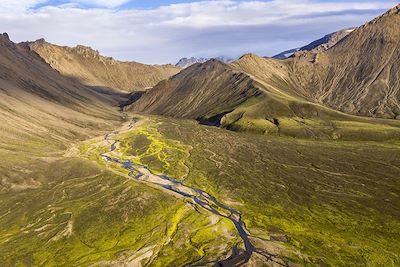 © imageBROKER/ hemis.fr - Vue aérienne, région de Landmannalaugar - Islande Vue aérienne, région de Landmannalaugar - Islande