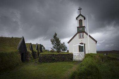 © Michel Candoni - Maisons traditionnelles - Islande Maisons traditionnelles - Islande