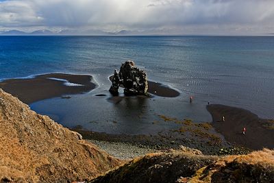 © Alexandre Visinoni - Hvitserkur - Péninsule de Vatnsnes - Islande Hvitserkur - Péninsule de Vatnsnes - Islande