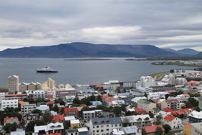 Boucle en cargo vers l'Islande