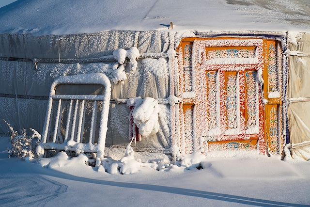 Voyage Immersion nomade, entre dunes et steppes enneigées