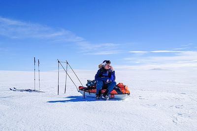 © Edwige Carron - Raid à ski pulka sur le plateau de Hardangervidda - Norvège Raid à ski pulka sur le plateau de Hardangervidda - Norvège
