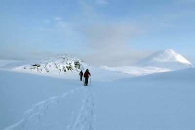 © Raymond Brès - Raid en raquettes - Norvège Raid en raquettes - Norvège