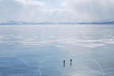 Randonnée sur le lac Baikal gelé - Russie