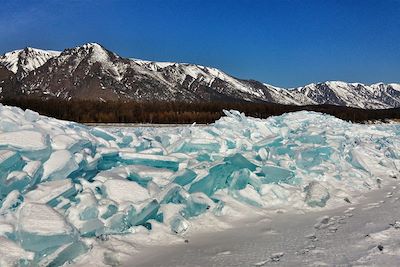 Au bord du lac Baïkal - Russie