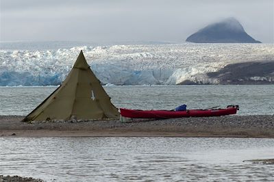 © Yann Lemoine - Bivouac - Spitzberg - Norvège Bivouac - Spitzberg - Norvège