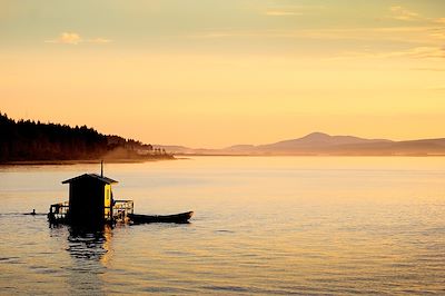 © Per Lundström/imagebank.sweden.se - Sauna sur un lac en Laponie Suédoise - Suède Sauna sur un lac en Laponie Suédoise - Suède