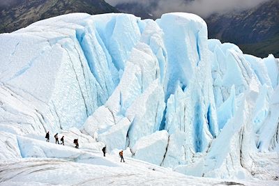 Randonneurs sur le glacier Matanuska - Alaska - Etats-Unis