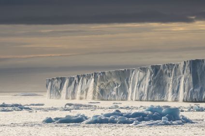 Voyage de 24 jours à travers le monde arctique