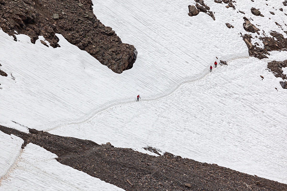 Sentinel Pass, au dessus du Lac Moraine - ©Violaine Rattin, Wild Birds Collective