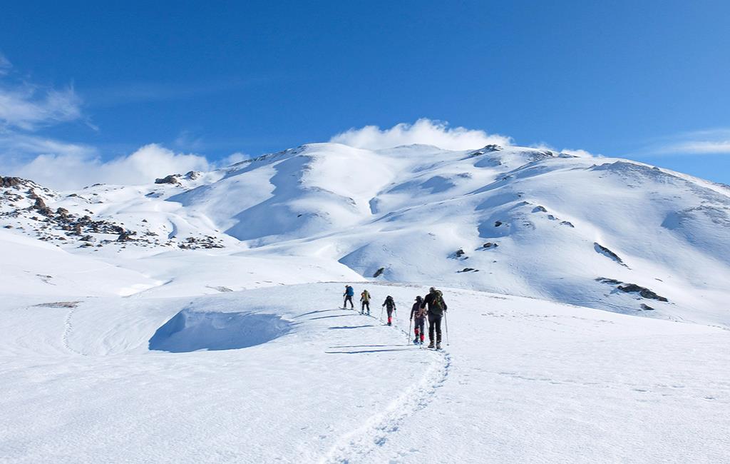 Se réapproprier l’hiver, le rituel du guide